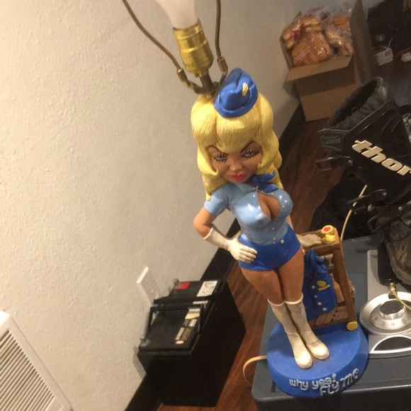 1976 vintage flight attendant why yes fly me collectible lamp - Picture 2 of 8
